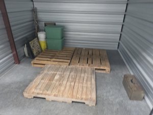10 x 10 storage unit in Henderson, KY