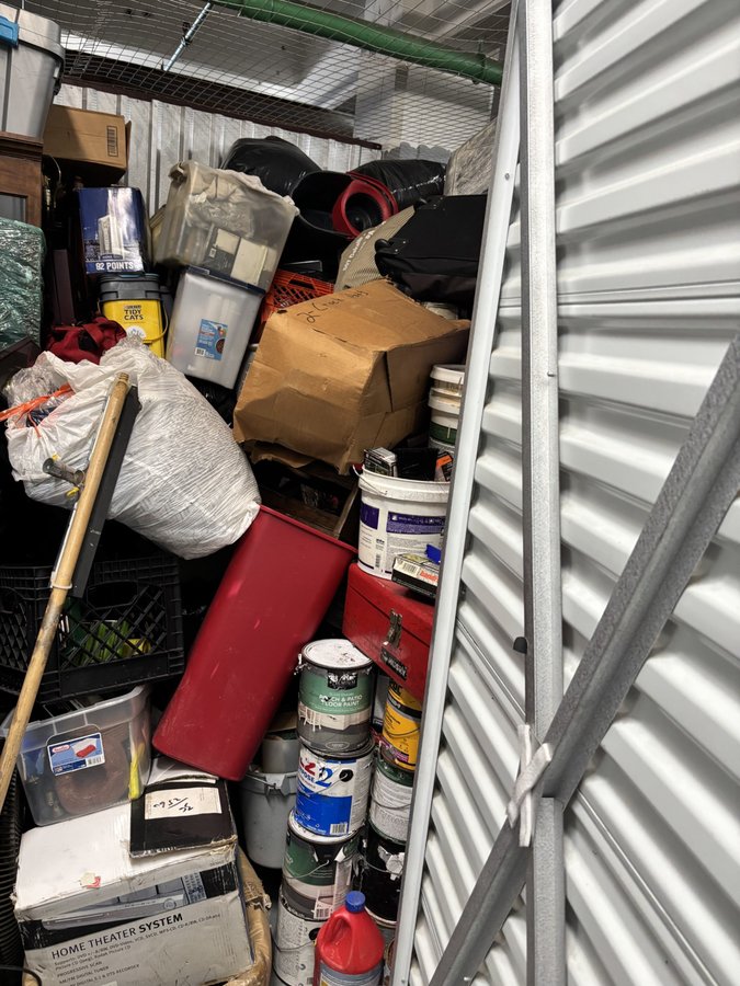 10 x 10 storage unit in Bridgeport, PA