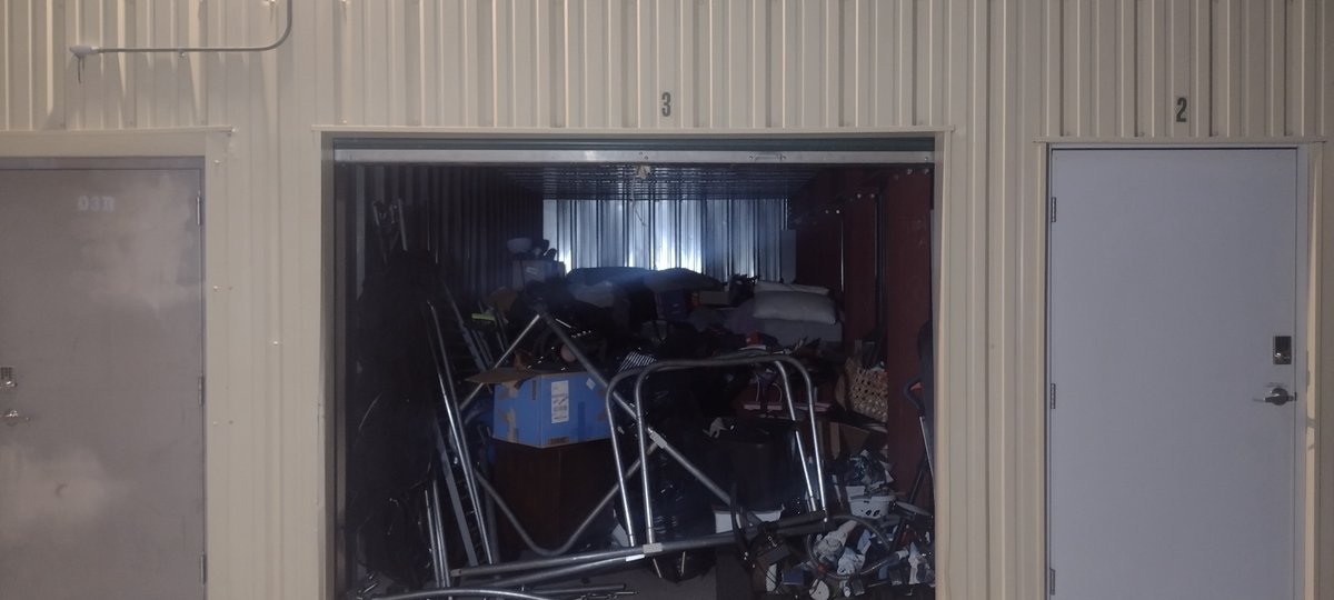 10 x 25 storage unit in Big Bear City, CA