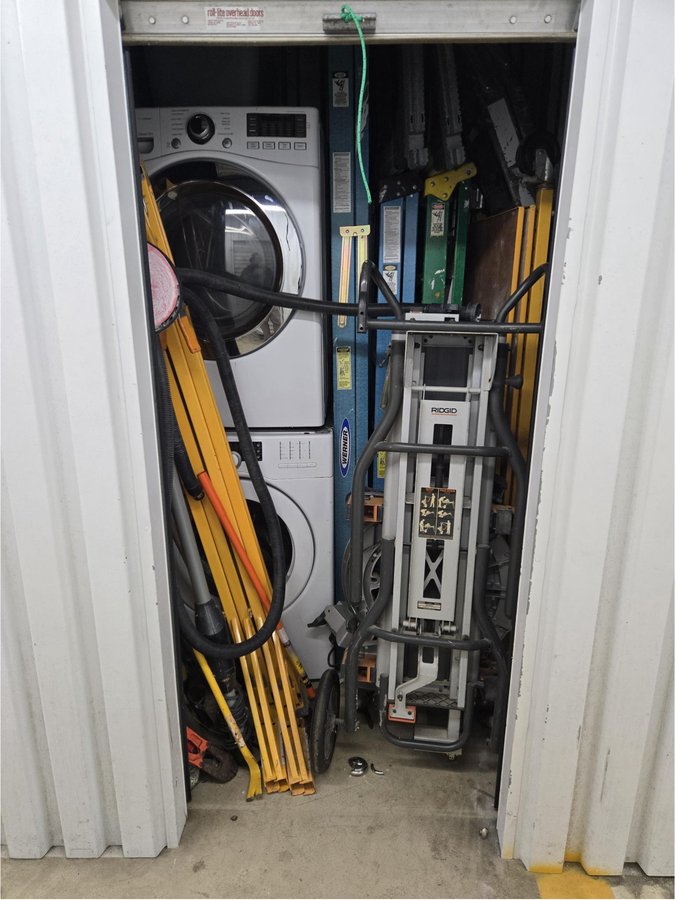 5 x 5 storage unit in Hazlet, NJ