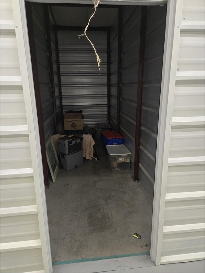 5 x 15 storage unit in Hazlet, NJ