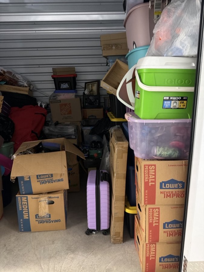 10 x 10 storage unit in Mechanicsville, VA