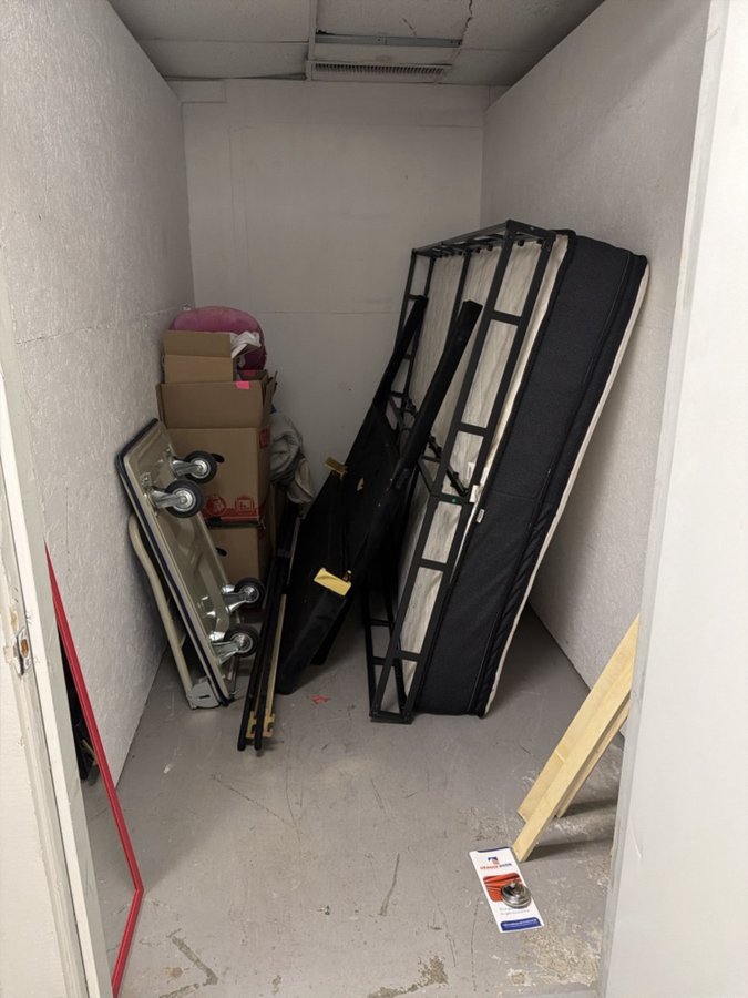 5 x 10 storage unit in Richmond, VA