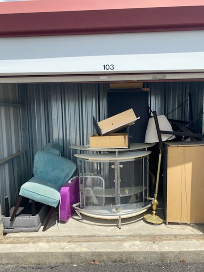 10 x 5 storage unit in Glenmont, NY