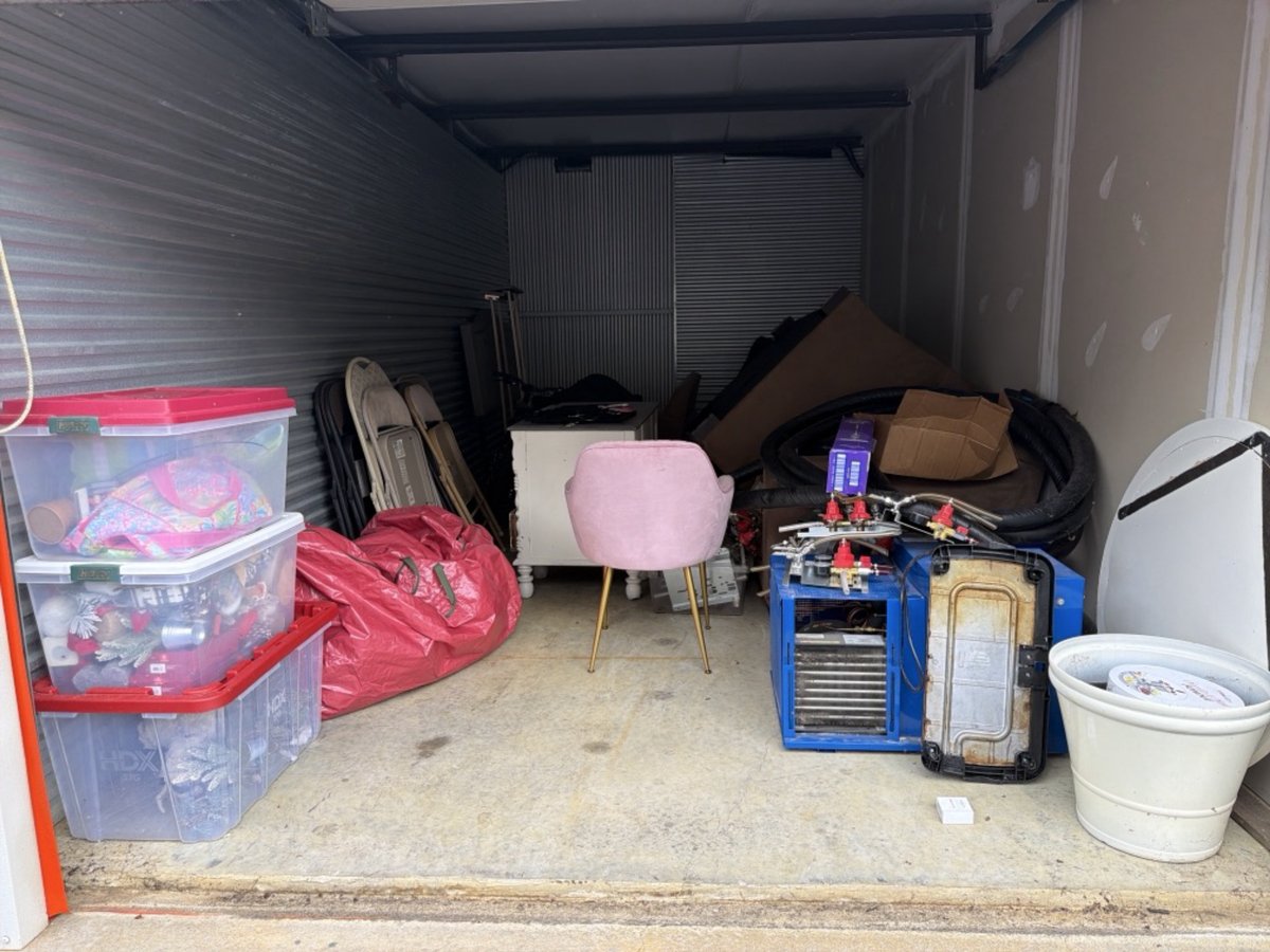 10 x 20 storage unit in Mechanicsville, VA