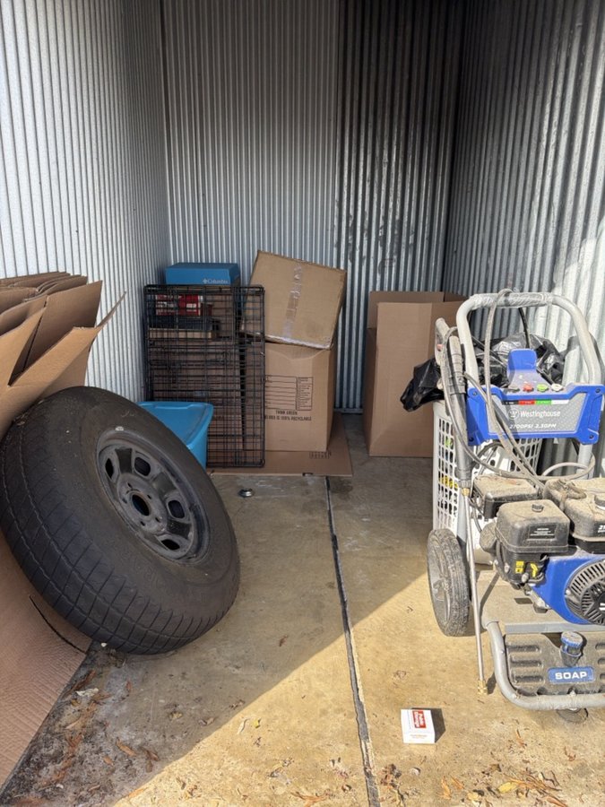 6 x 10 storage unit in Richmond, VA