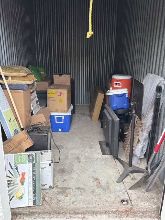 6 x 12 storage unit in Richmond, VA