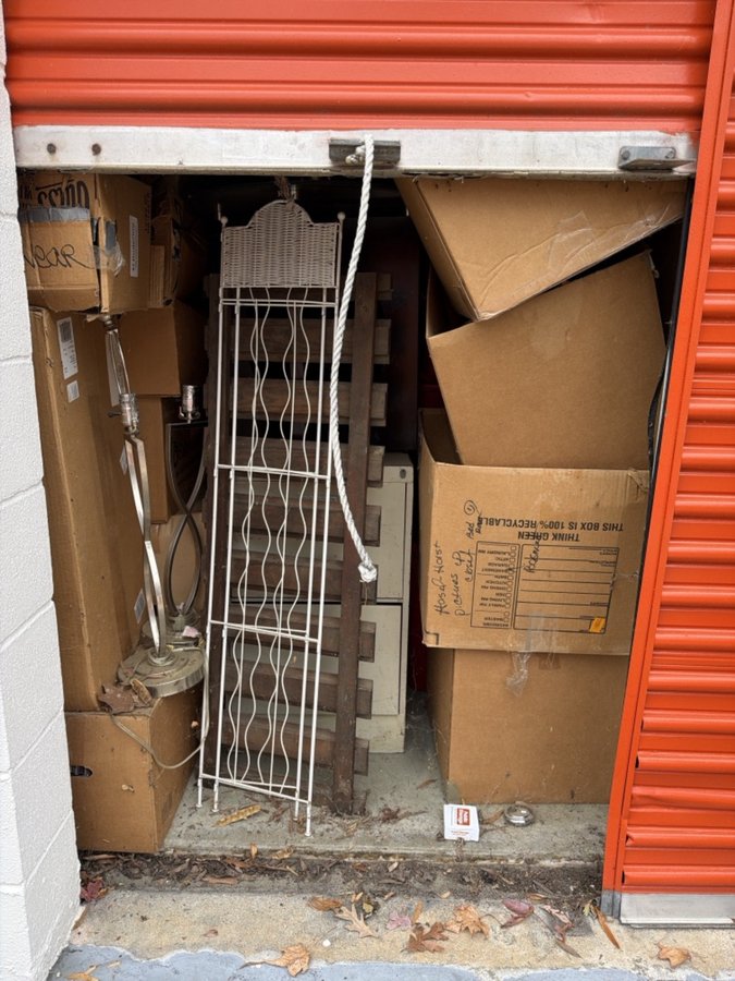 5 x 10 storage unit in Richmond, VA