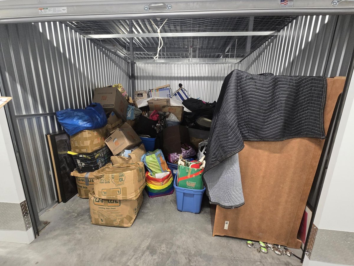 10 x 10 storage unit in East Rutherford, NJ