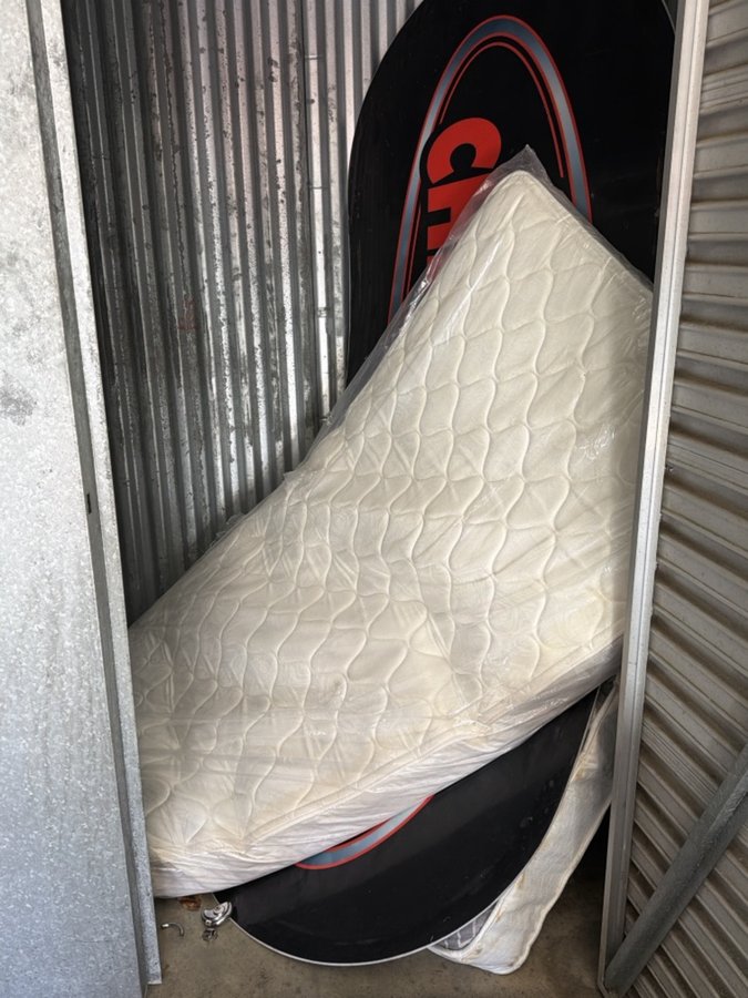 5 x 4 storage unit in Richmond, VA