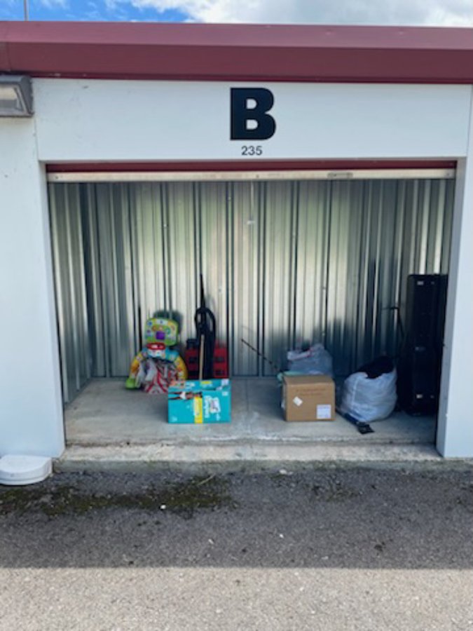 10 x 5 storage unit in Glenmont, NY