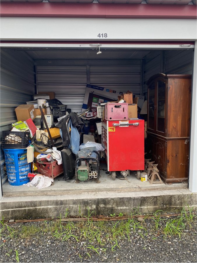 10 x 10 storage unit in Glenmont, NY