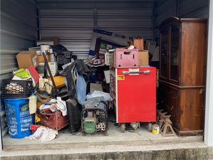 10 x 10 storage unit in Glenmont, NY