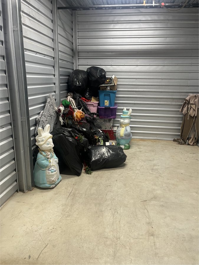 10 x 13 storage unit in Aldan, PA