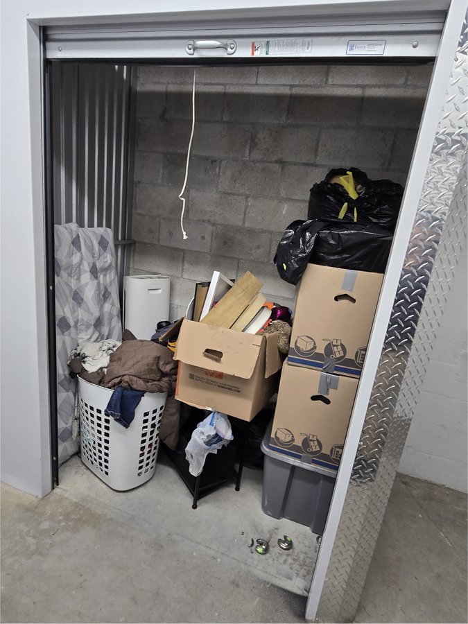 5 x 5 storage unit in Hallandale, FL