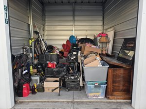 10 x 10 storage unit in Syracuse, UT