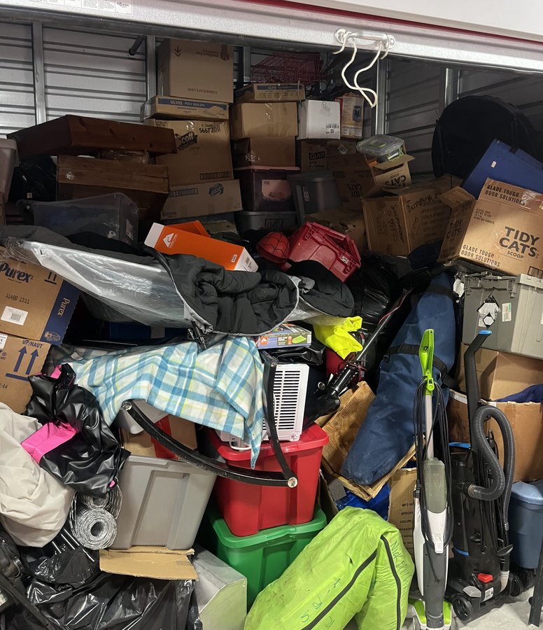10 x 10 storage unit in Aldan, PA