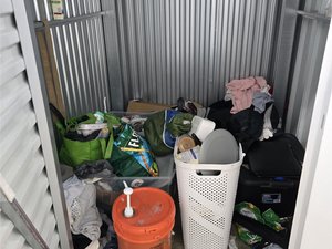 10 x 5 storage unit in Hallandale, FL
