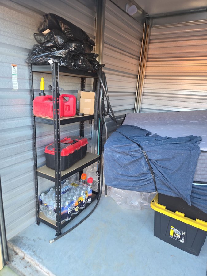 10 x 10 storage unit in York, PA