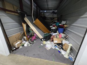 10 x 25 storage unit in Linden, NJ