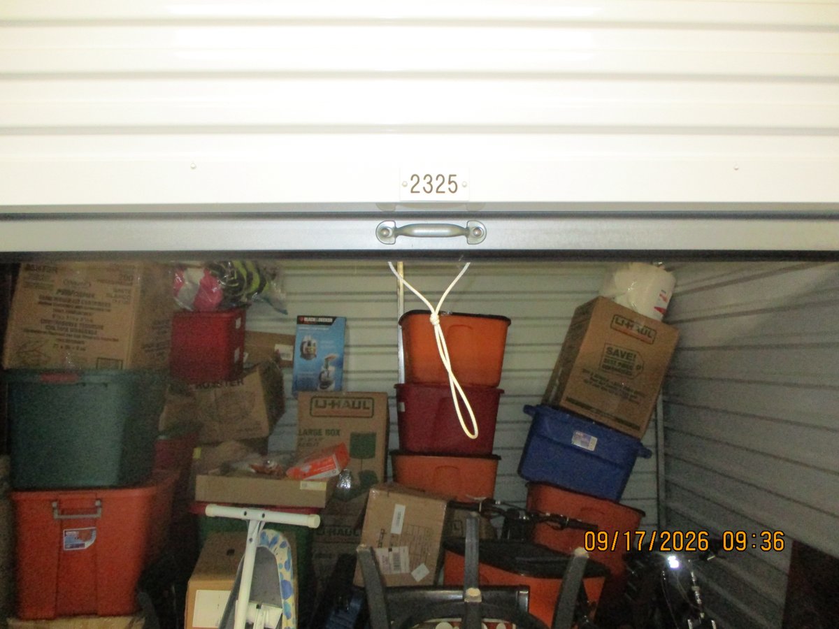 10 x 10 storage unit in Addison, IL