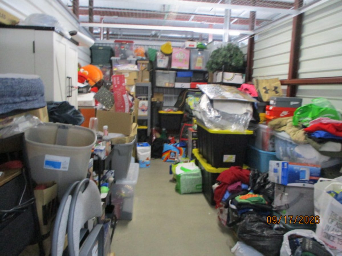10 x 20 storage unit in Wood-ridge, NJ
