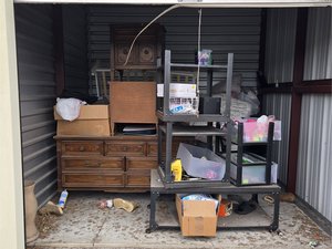 10 x 10 storage unit in San Antonio, FL