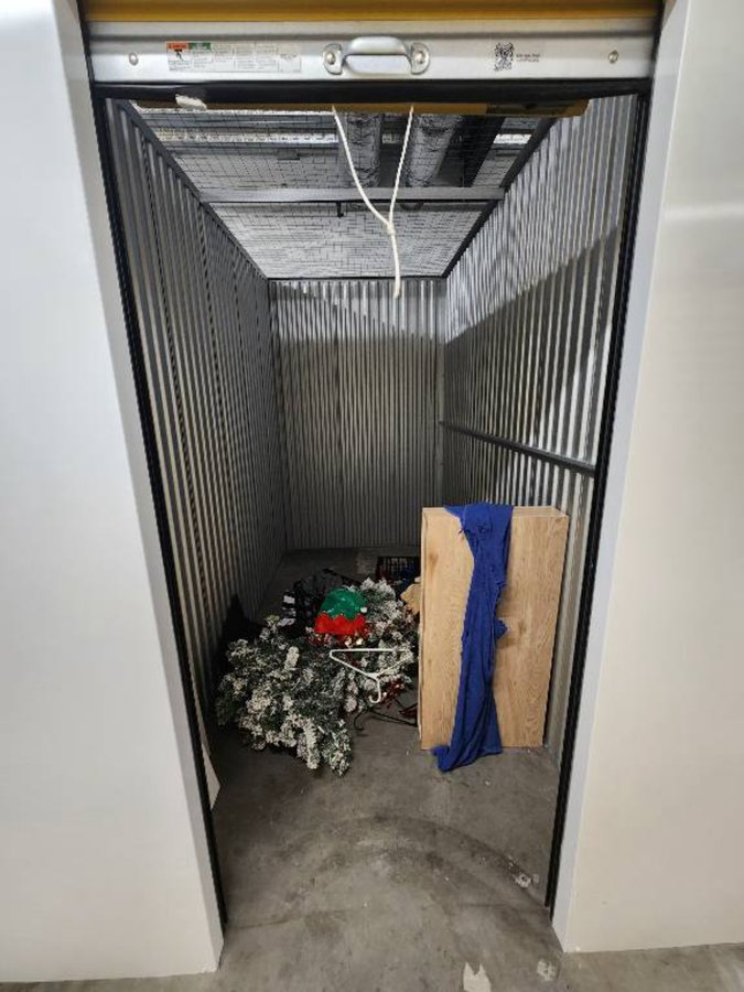 10 x 10 storage unit in Clearwater, FL