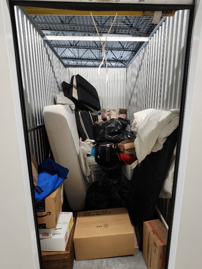 5 x 10 storage unit in Clearwater, FL