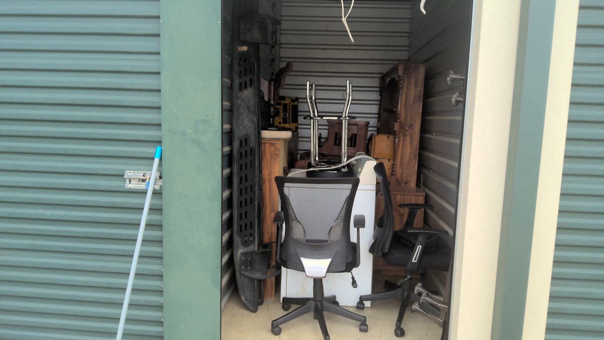 5 x 10 storage unit in Clarksville, TN