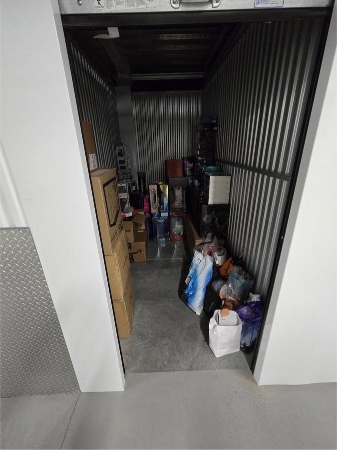 5 x 10 storage unit in Orlando, FL