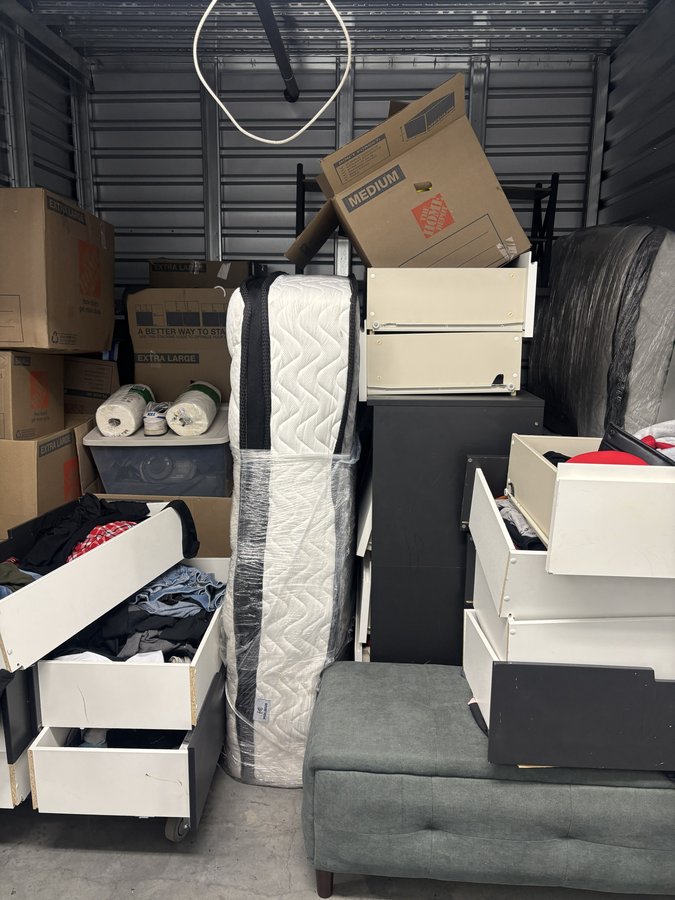 10 x 10 storage unit in San Jose, CA