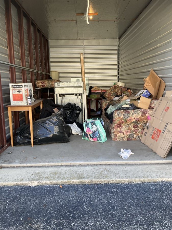 10 x 20 storage unit in Cleveland Heights, OH