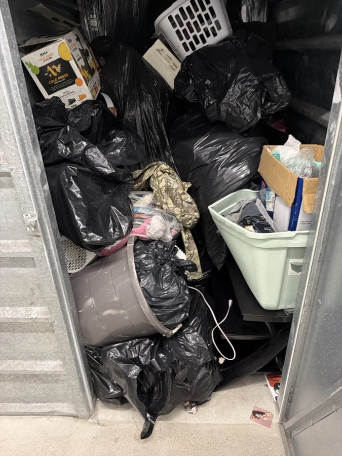 5 x 10 storage unit in Fraser, MI
