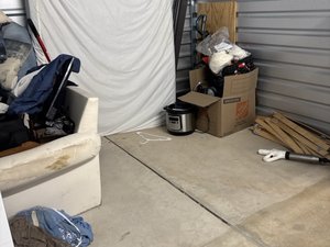 10 x 7 storage unit in Center Valley, PA