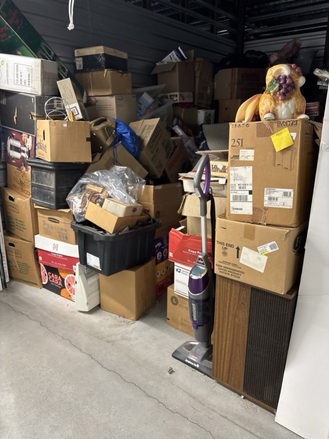 10 x 15 storage unit in Colmar, PA