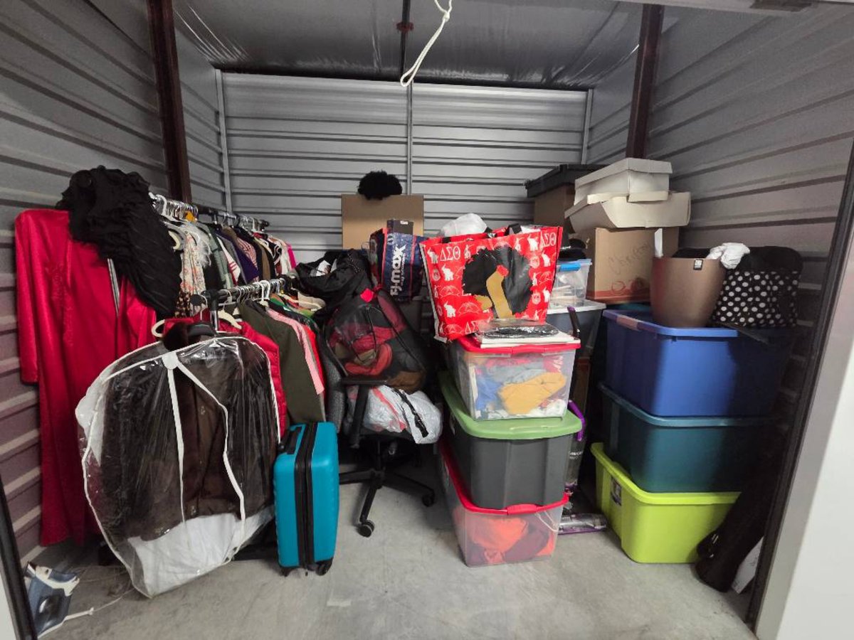 8 x 10 storage unit in Norfolk, VA