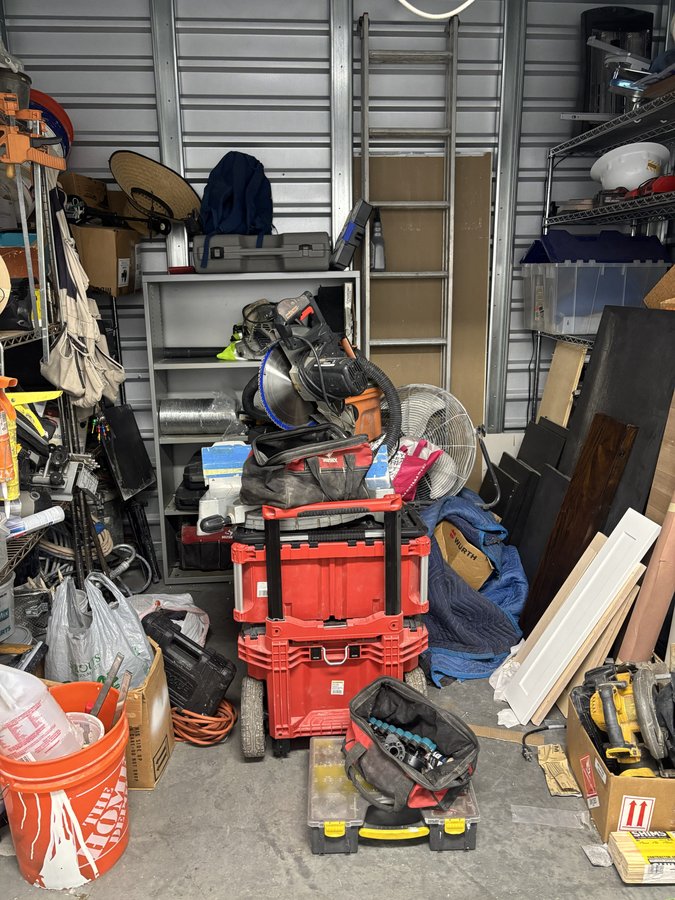 10 x 8 storage unit in San Jose, CA