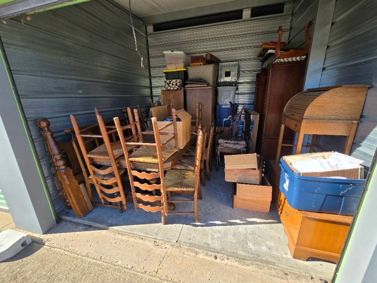 10 x 10 storage unit in Sandston, VA