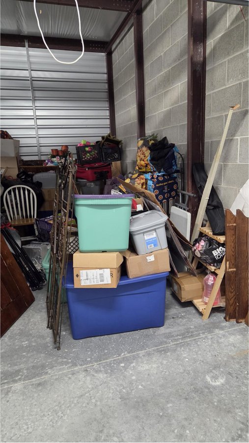10 x 10 storage unit in Merrillville, IN