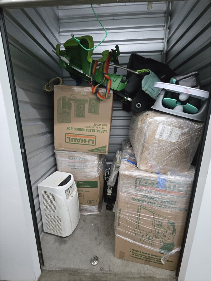 5 x 5 storage unit in Trenton, NJ