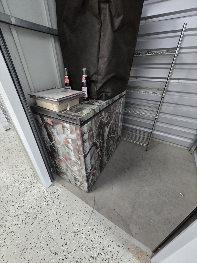 5 x 5 storage unit in Pensacola, FL