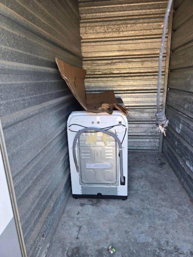 5 x 10 storage unit in Kingwood, TX