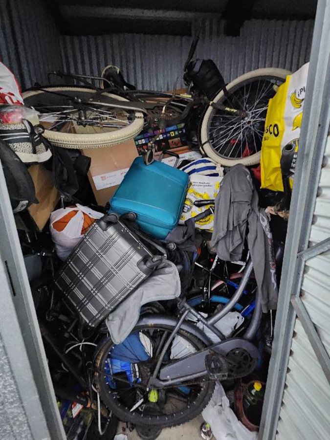 5 x 10 storage unit in Tampa, FL