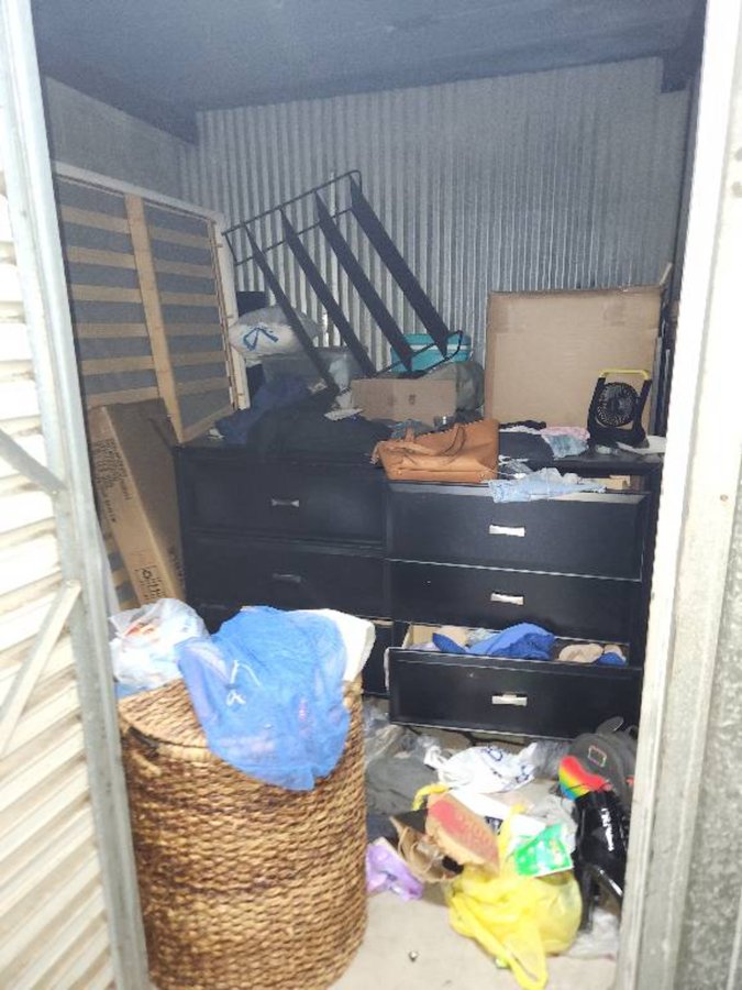 10 x 10 storage unit in Tampa, FL