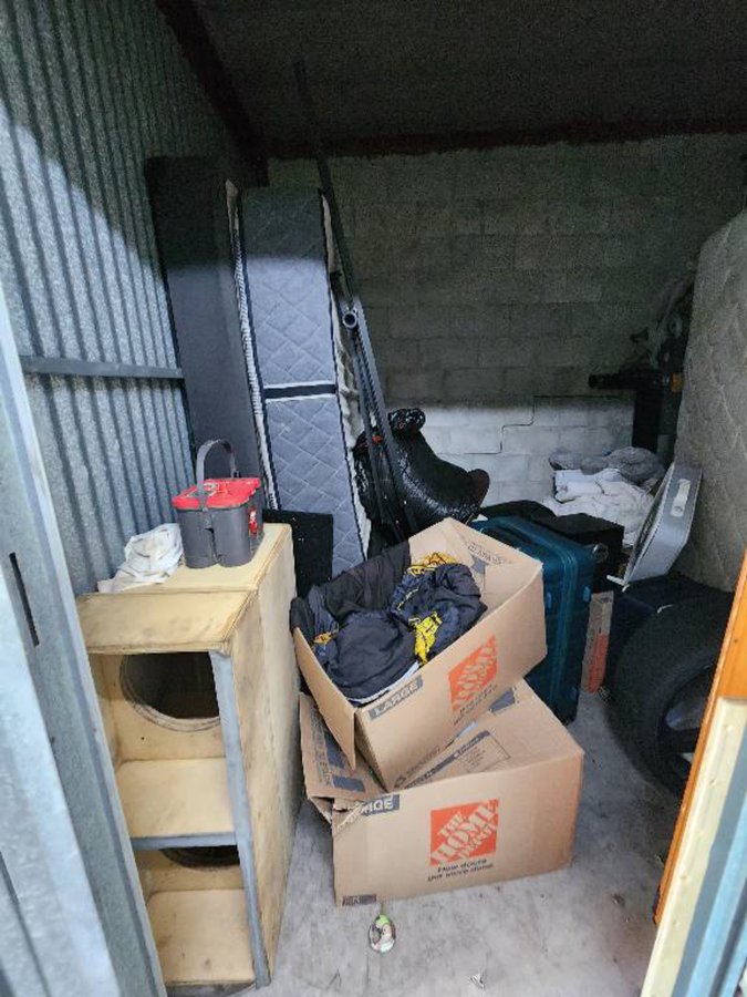 10 x 10 storage unit in Tampa, FL