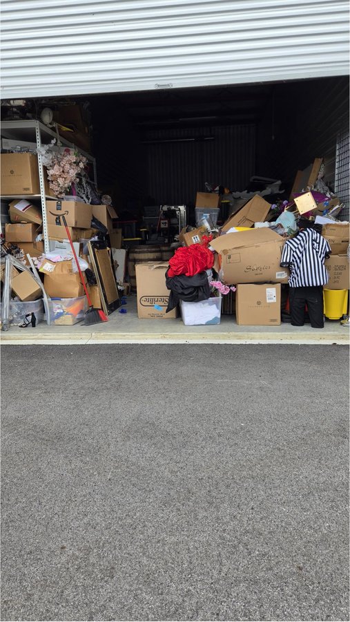 15 x 44 storage unit in Merrillville, IN