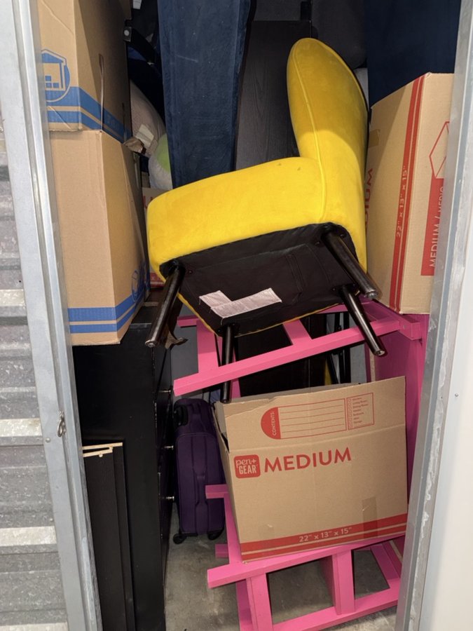5 x 10 storage unit in Woodbridge, VA