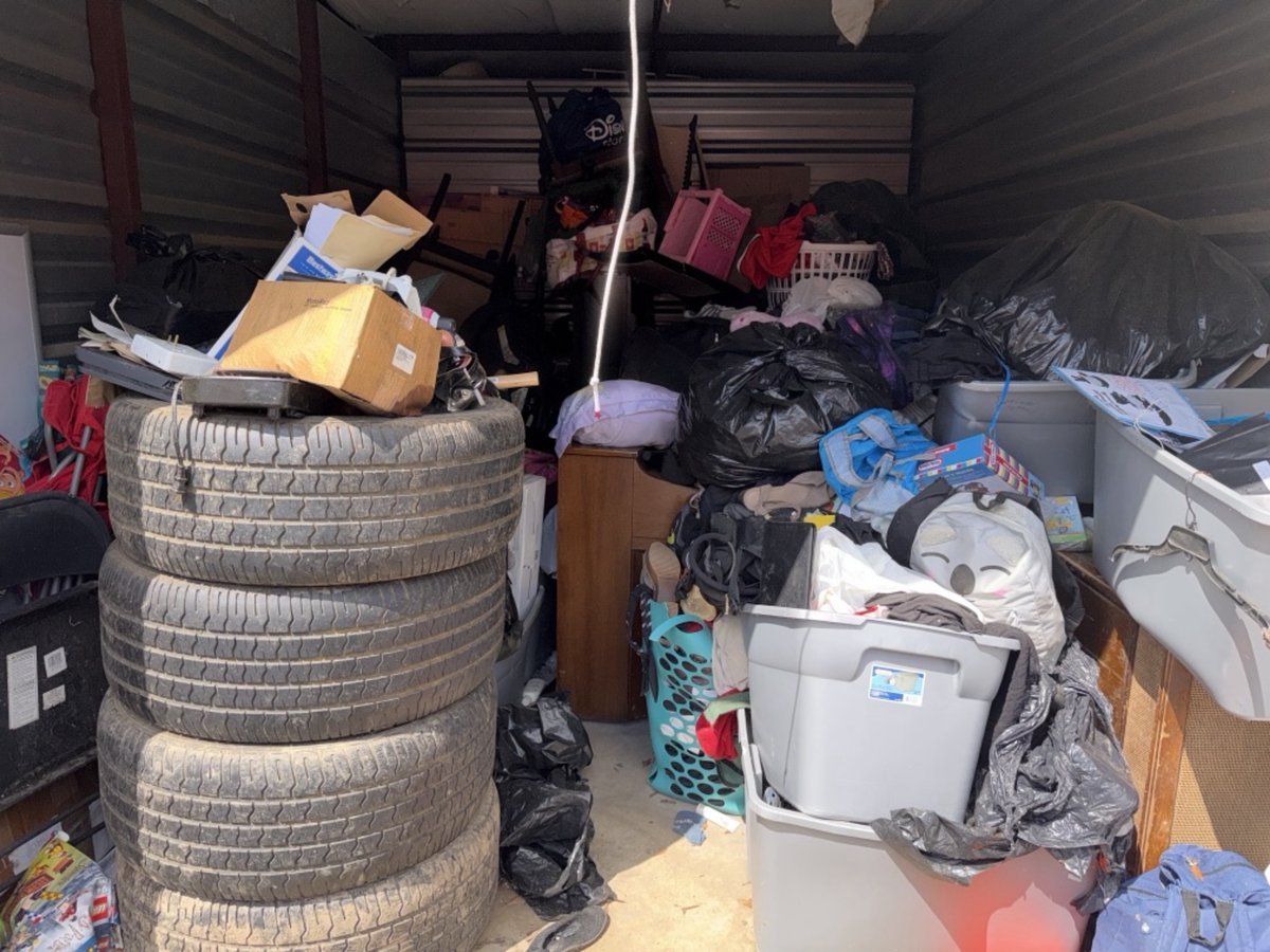 10 x 15 storage unit in Woodbridge, VA