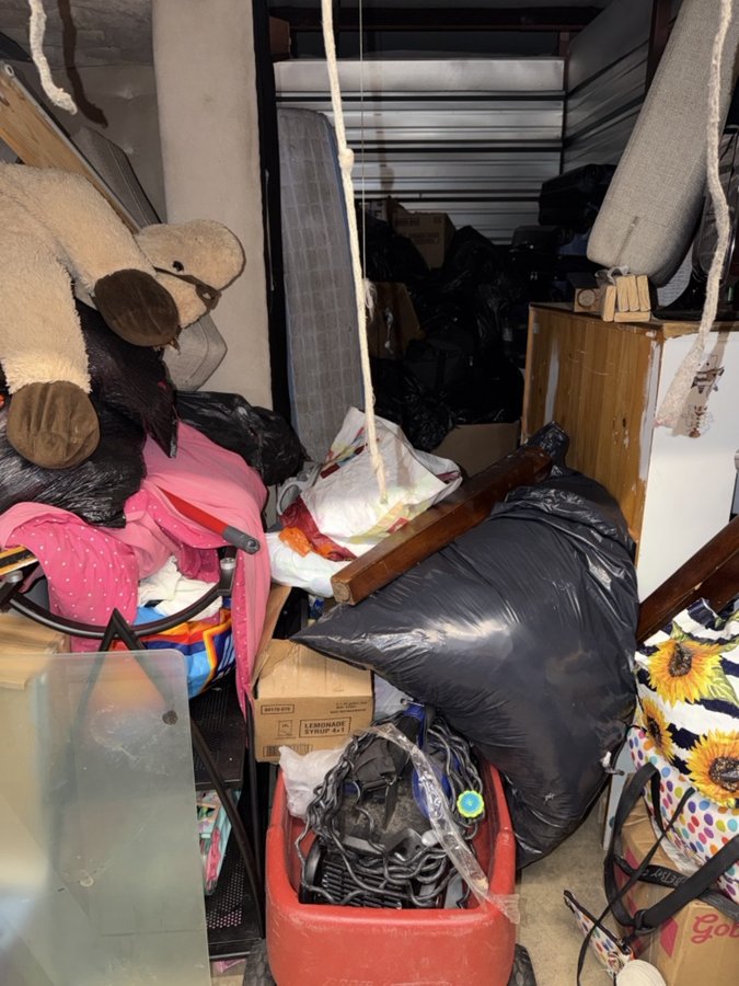 10 x 15 storage unit in Woodbridge, VA